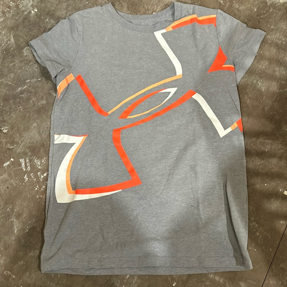 Gray Under Armor top